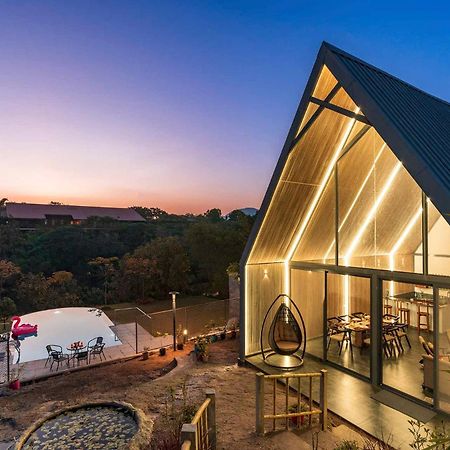 Stayvista'S Celeste Villa - Hill-View Retreat With Infinity Pool Nashik Buitenkant foto